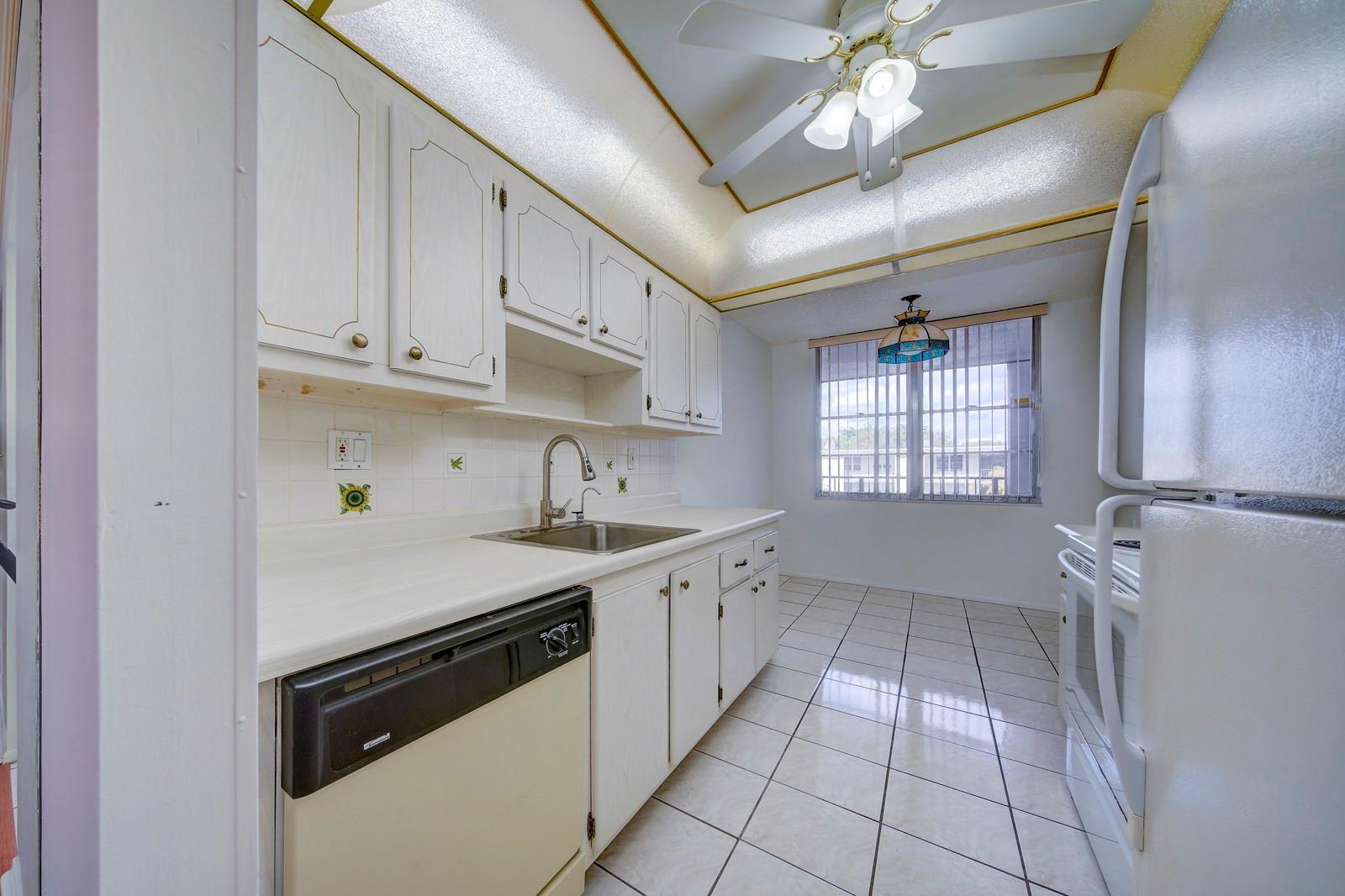 2650 NW 49th Ave 424