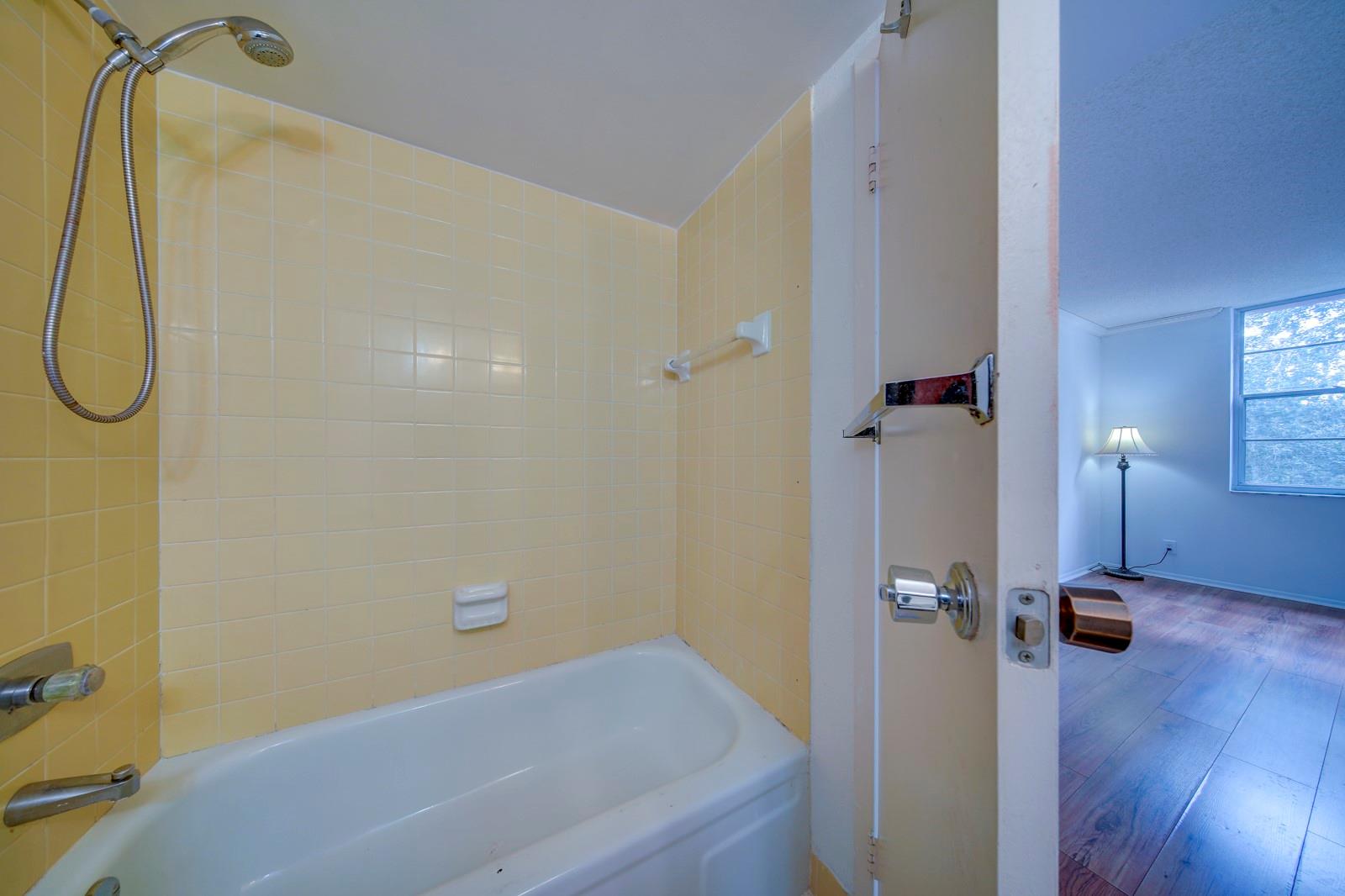 2650 NW 49th Ave 424