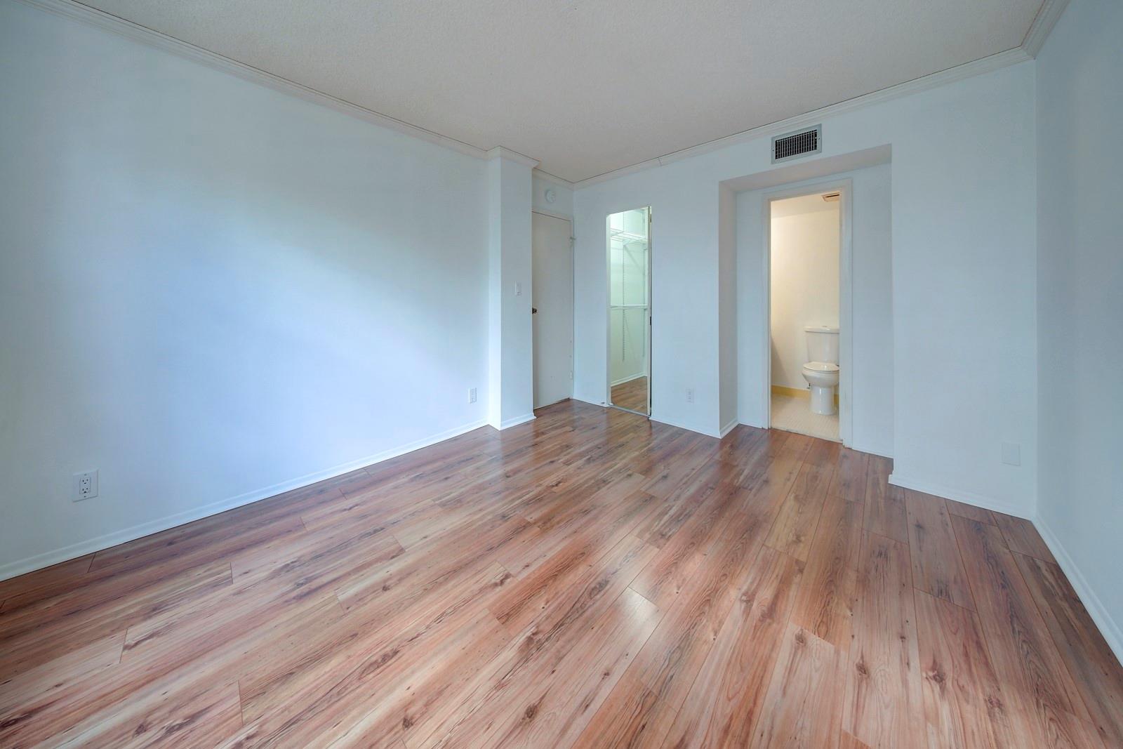 2650 NW 49th Ave 424