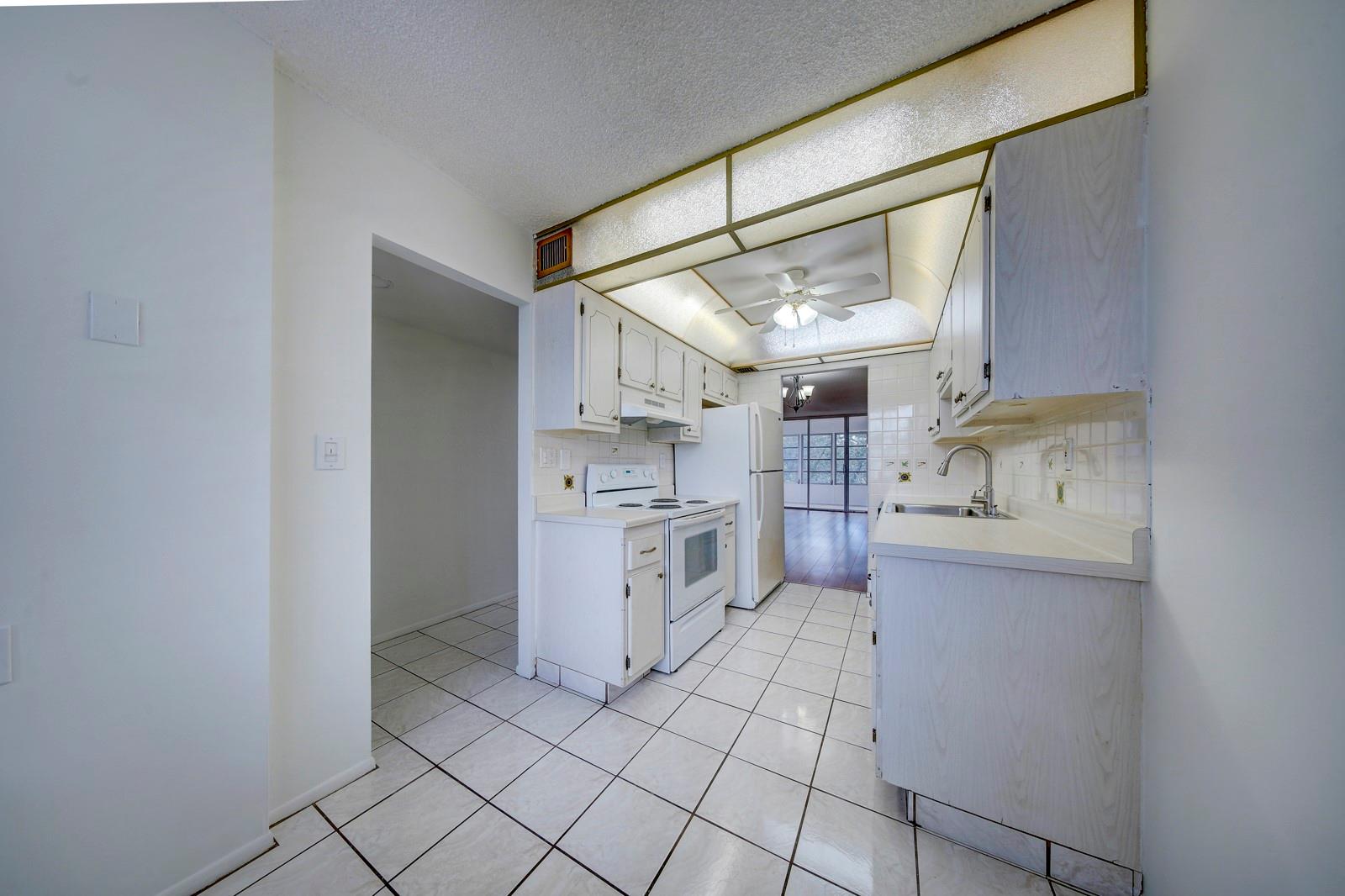 2650 NW 49th Ave 424