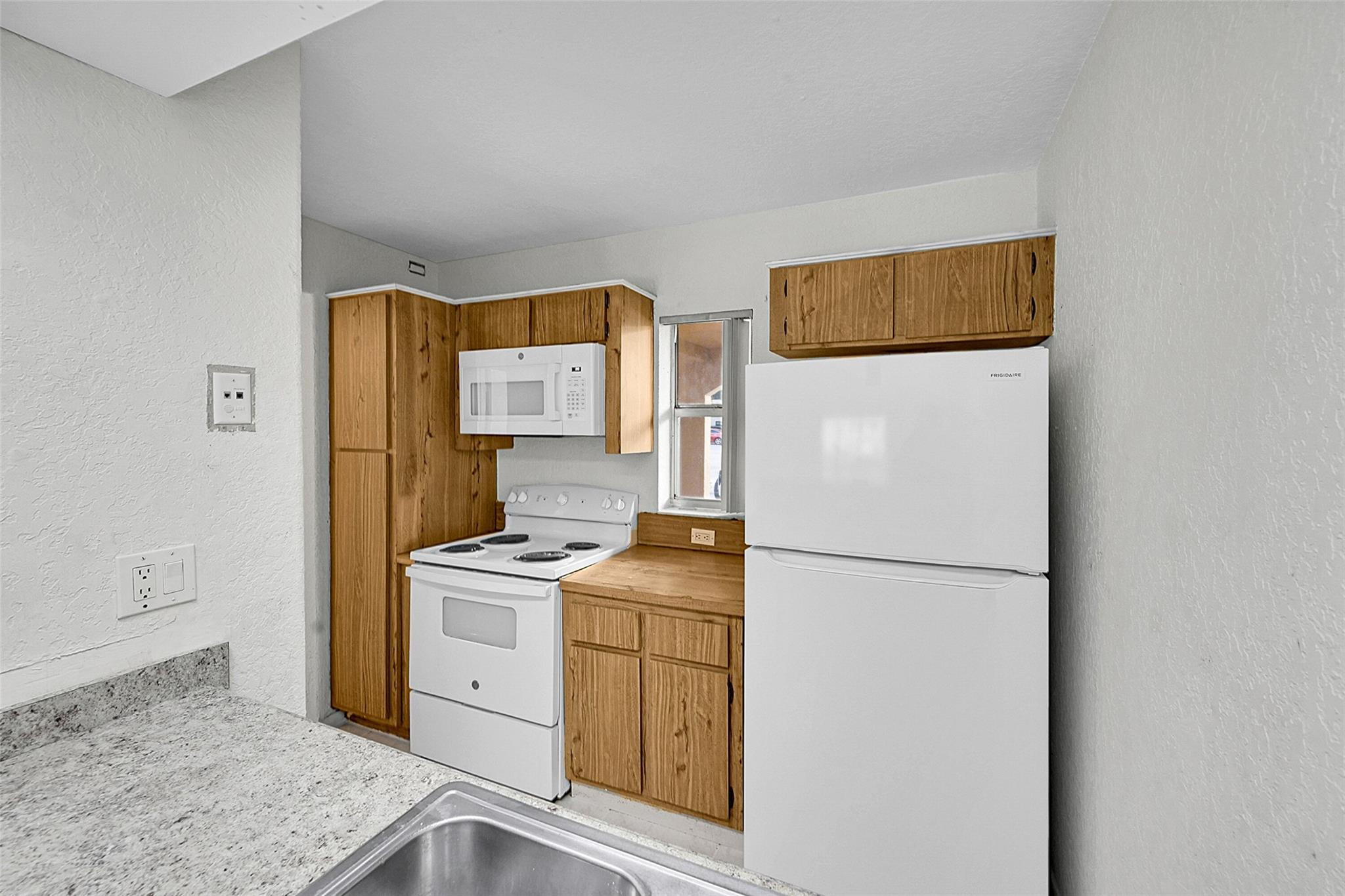 10149 Twin Lakes Dr 2-B