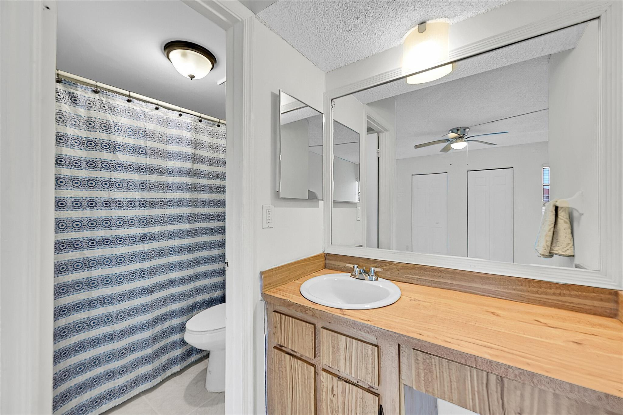 10149 Twin Lakes Dr 2-B