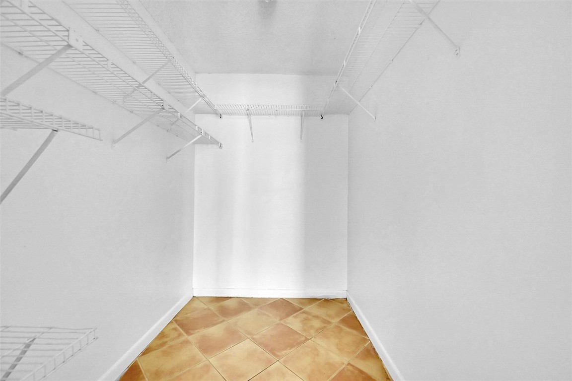 10022 Winding Lake Rd 102