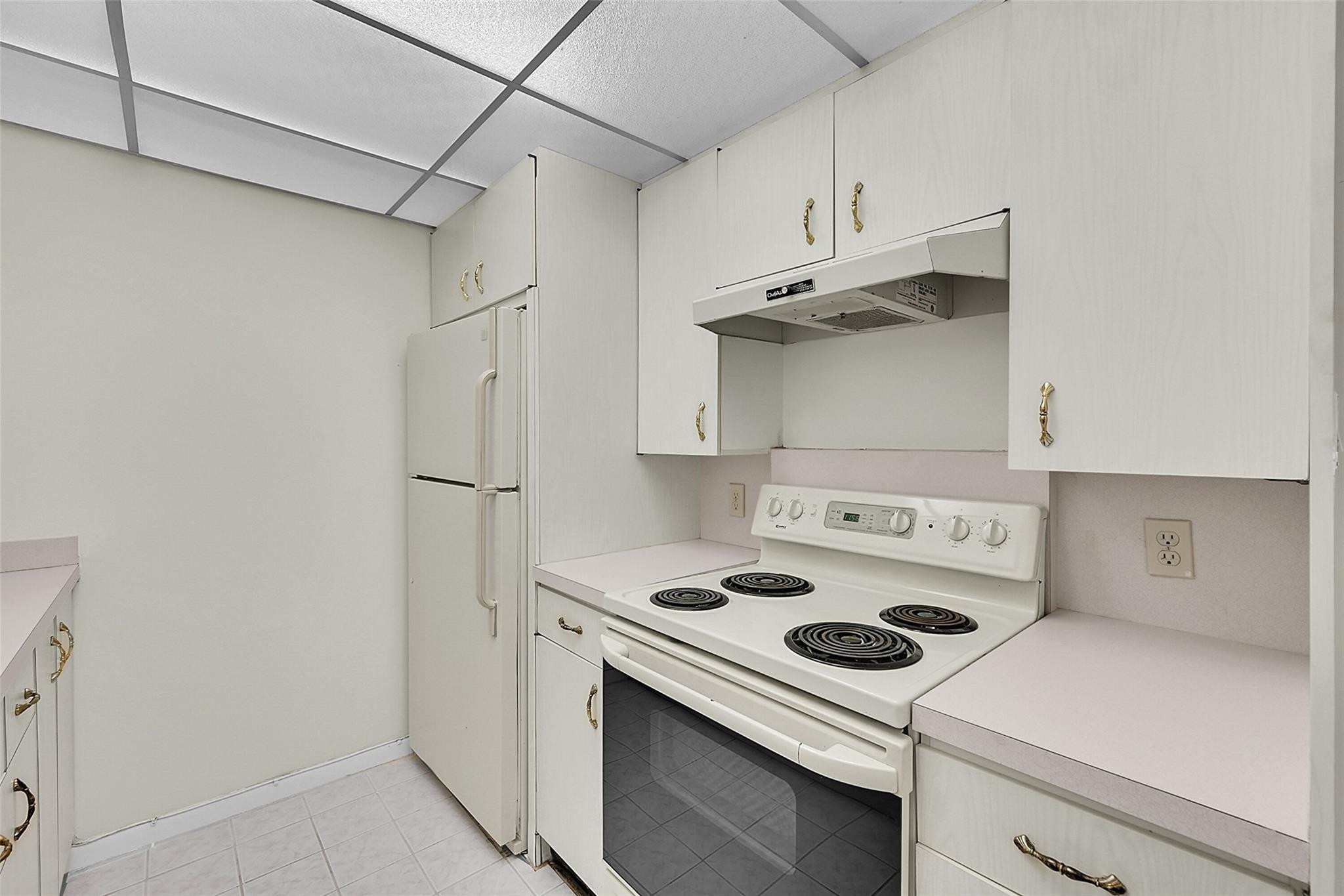 4701 Martinique Dr H1