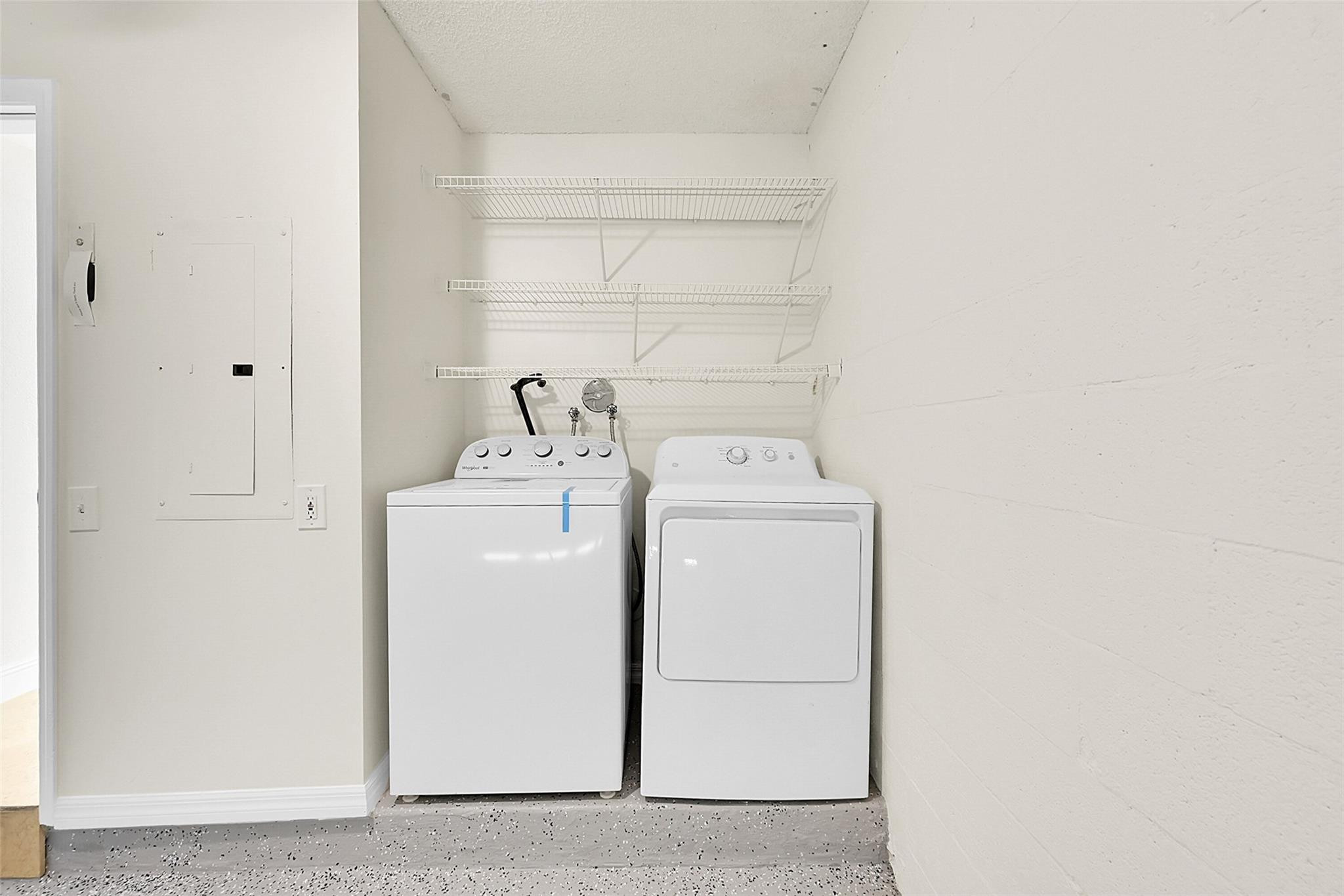 7379 Santa Monica Dr