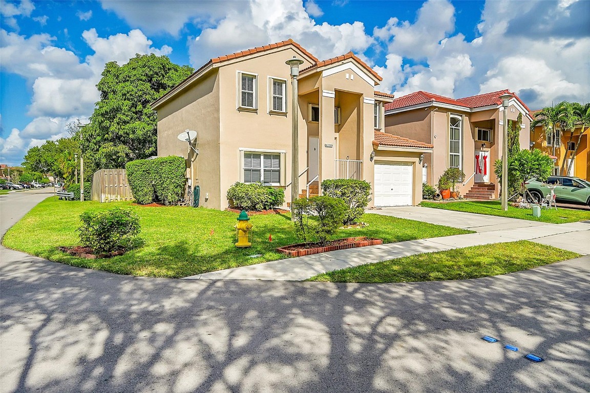 7379 Santa Monica Dr