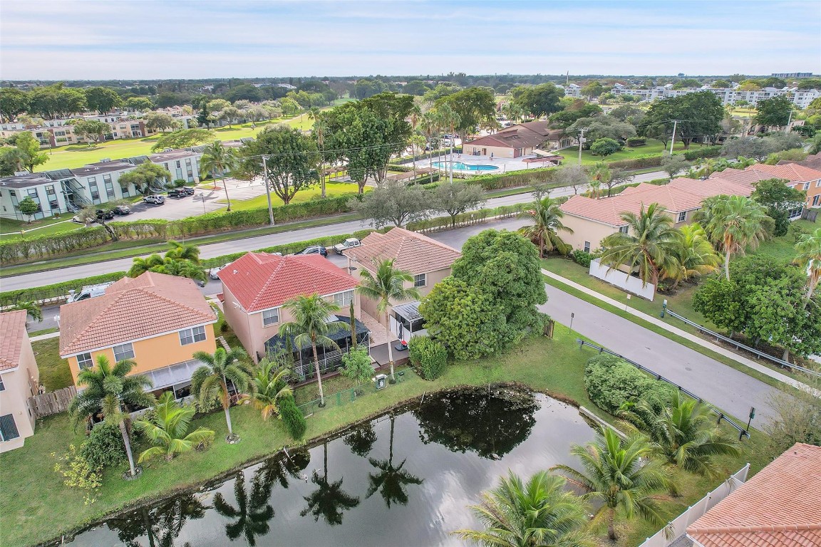 7379 Santa Monica Dr