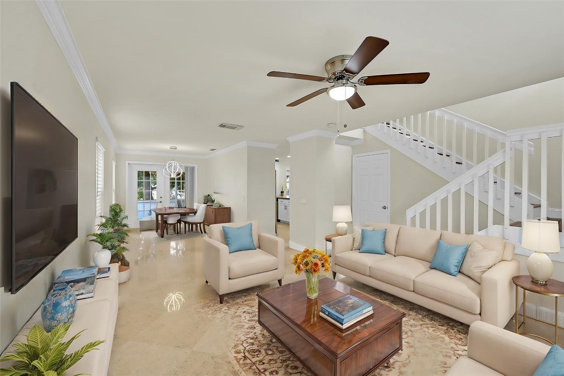 7379 Santa Monica Dr