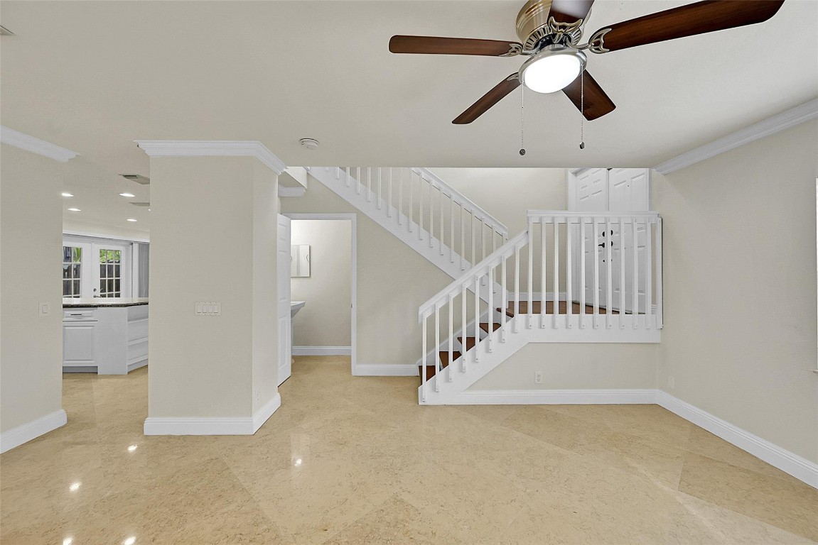 7379 Santa Monica Dr