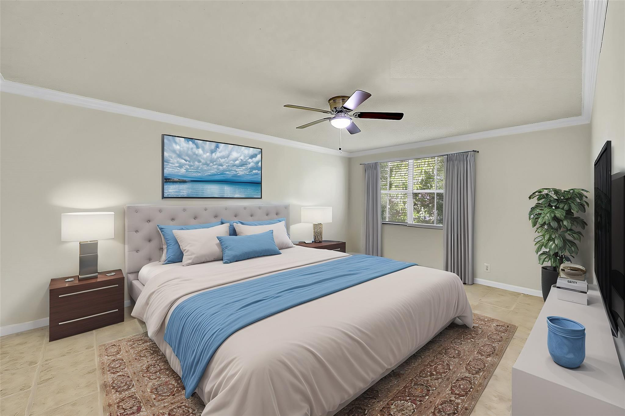 7379 Santa Monica Dr