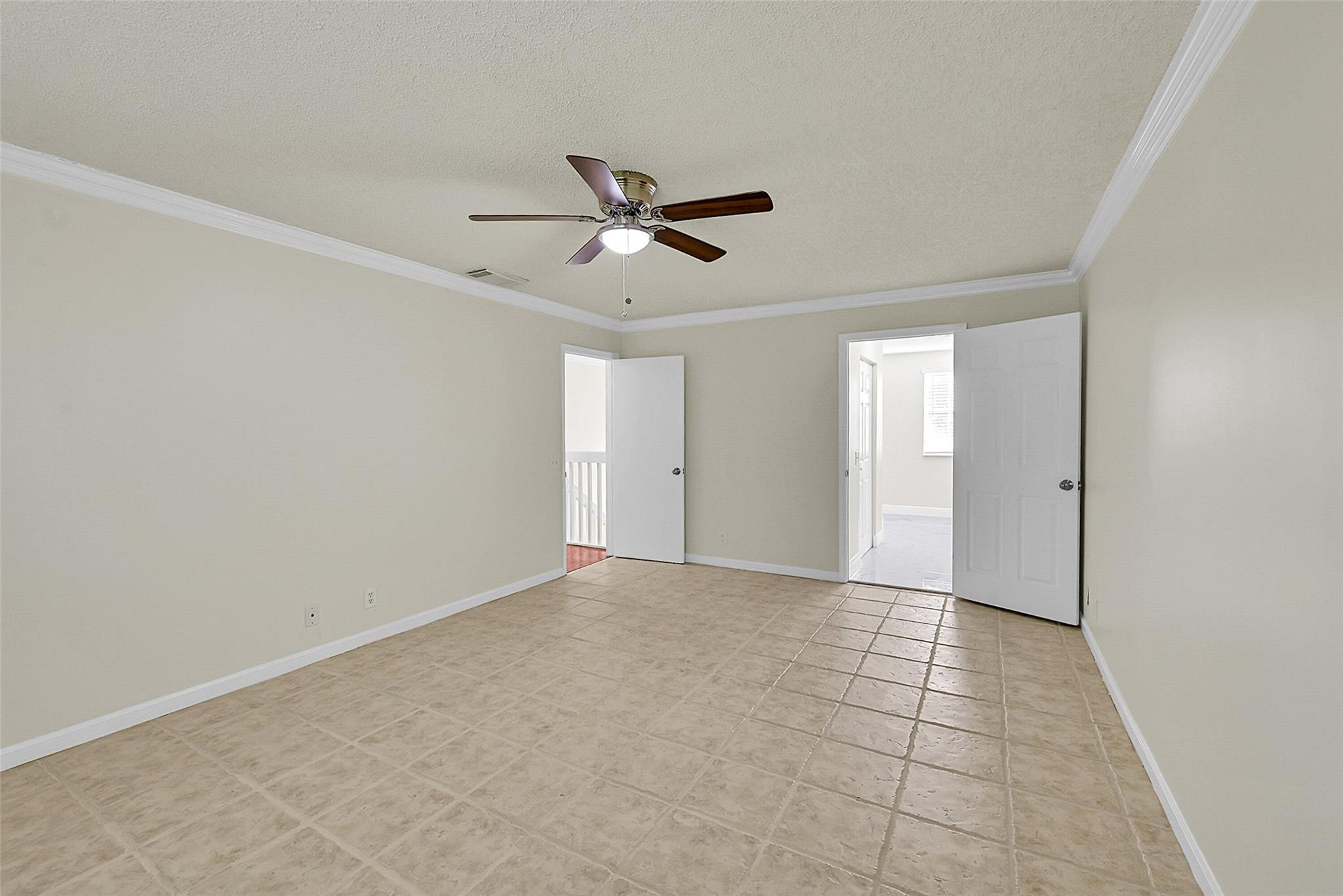 7379 Santa Monica Dr