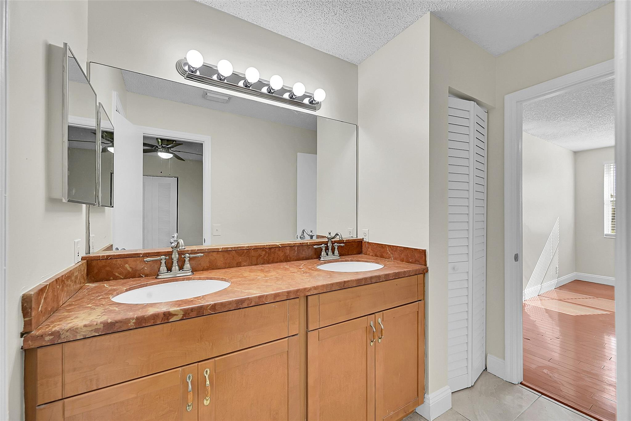 7379 Santa Monica Dr