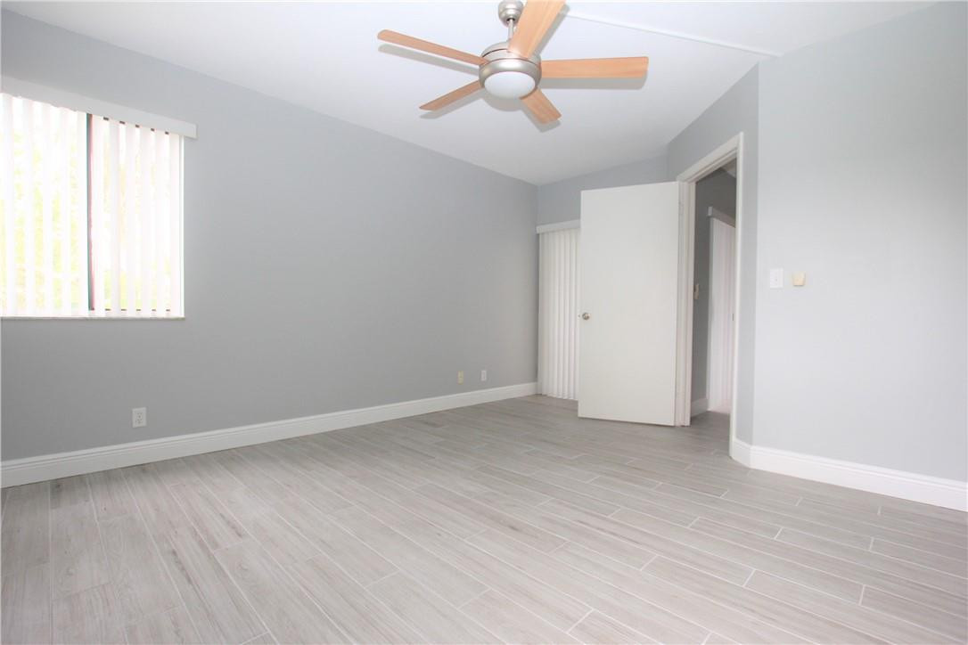 5529 Courtyard Dr 5529