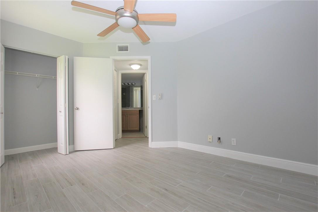 5529 Courtyard Dr 5529