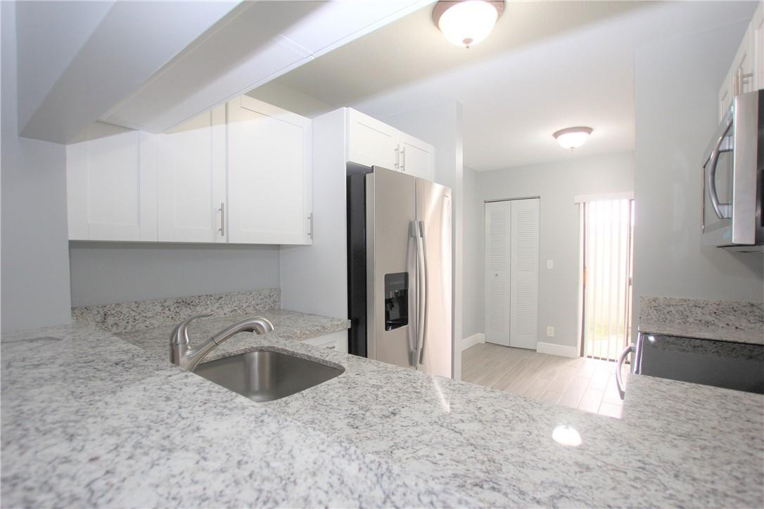 5529 Courtyard Dr 5529