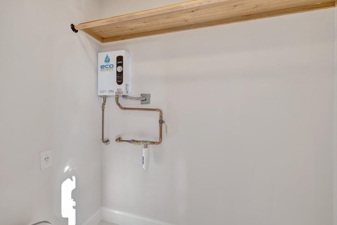 2400 NE 33rd Ave 212