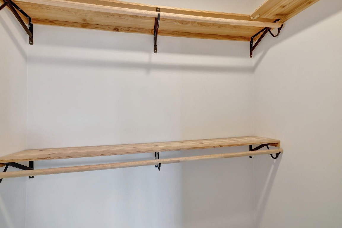 2400 NE 33rd Ave 212