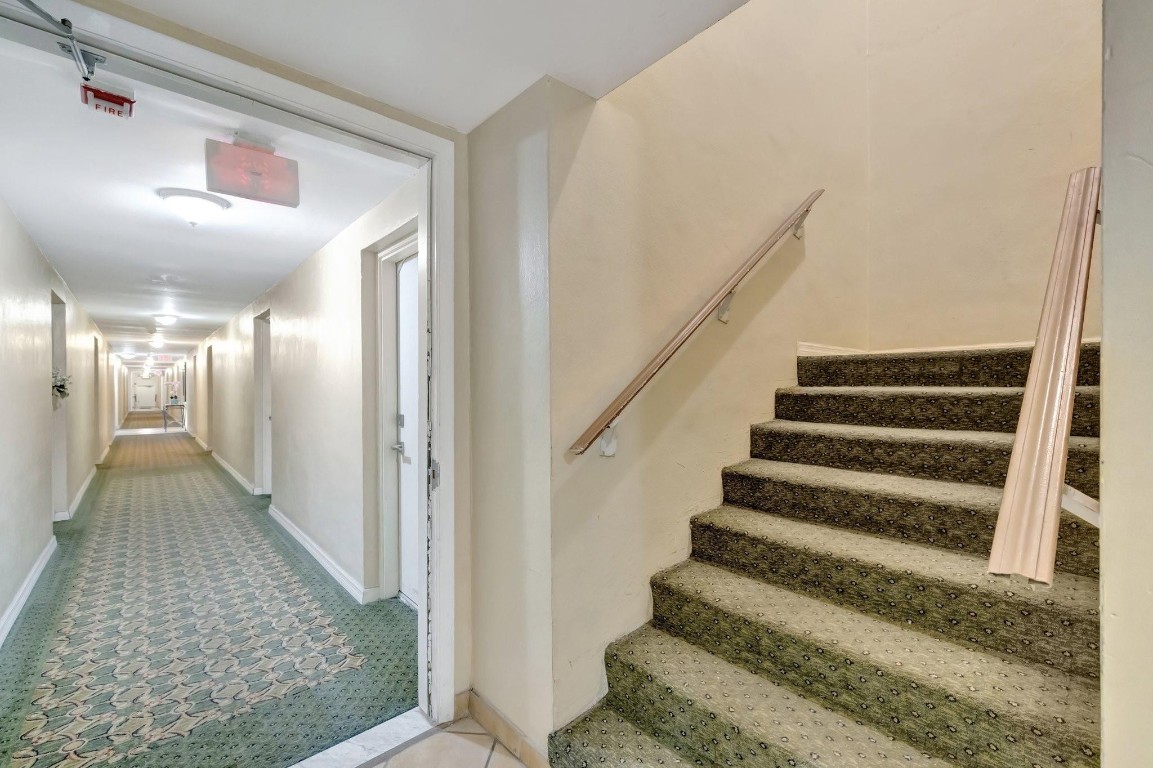 2400 NE 33rd Ave 212