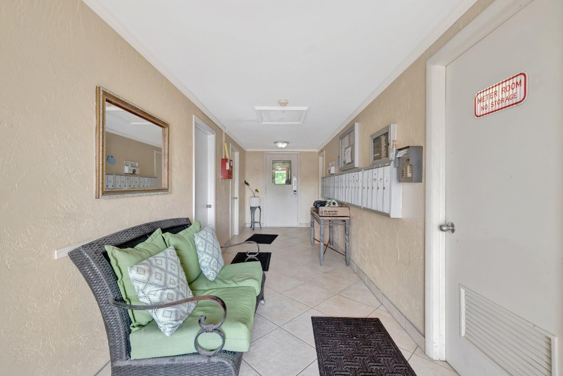 2400 NE 33rd Ave 212