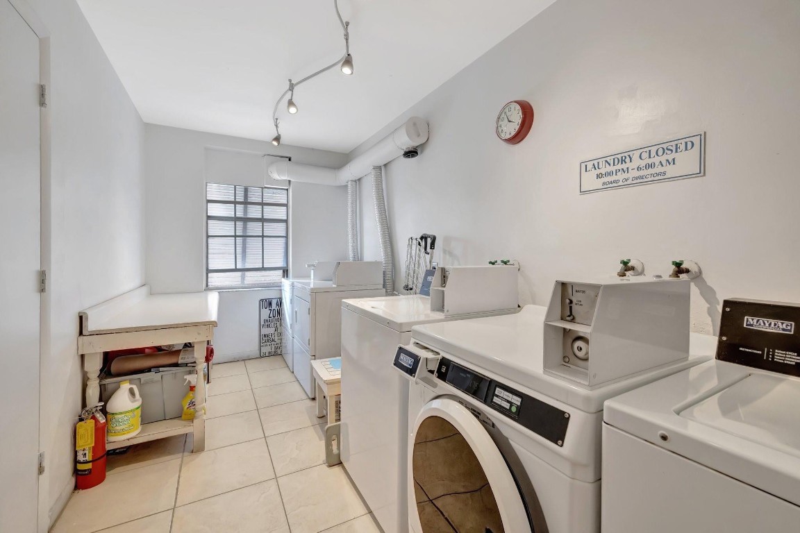 2400 NE 33rd Ave 212