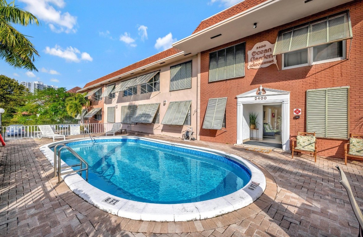 2400 NE 33rd Ave 212