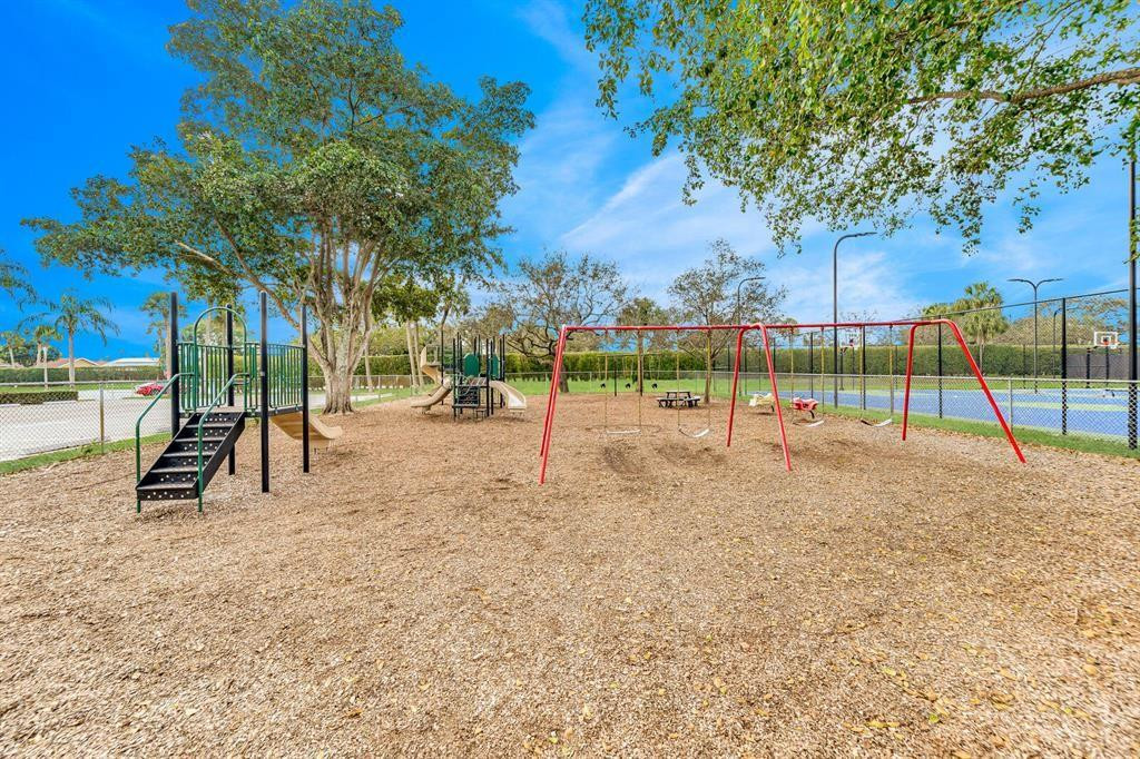 9624 Lancaster Pl