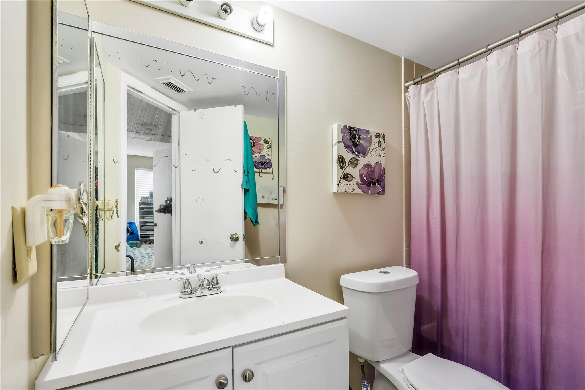 8901 Wiles Rd 308-6