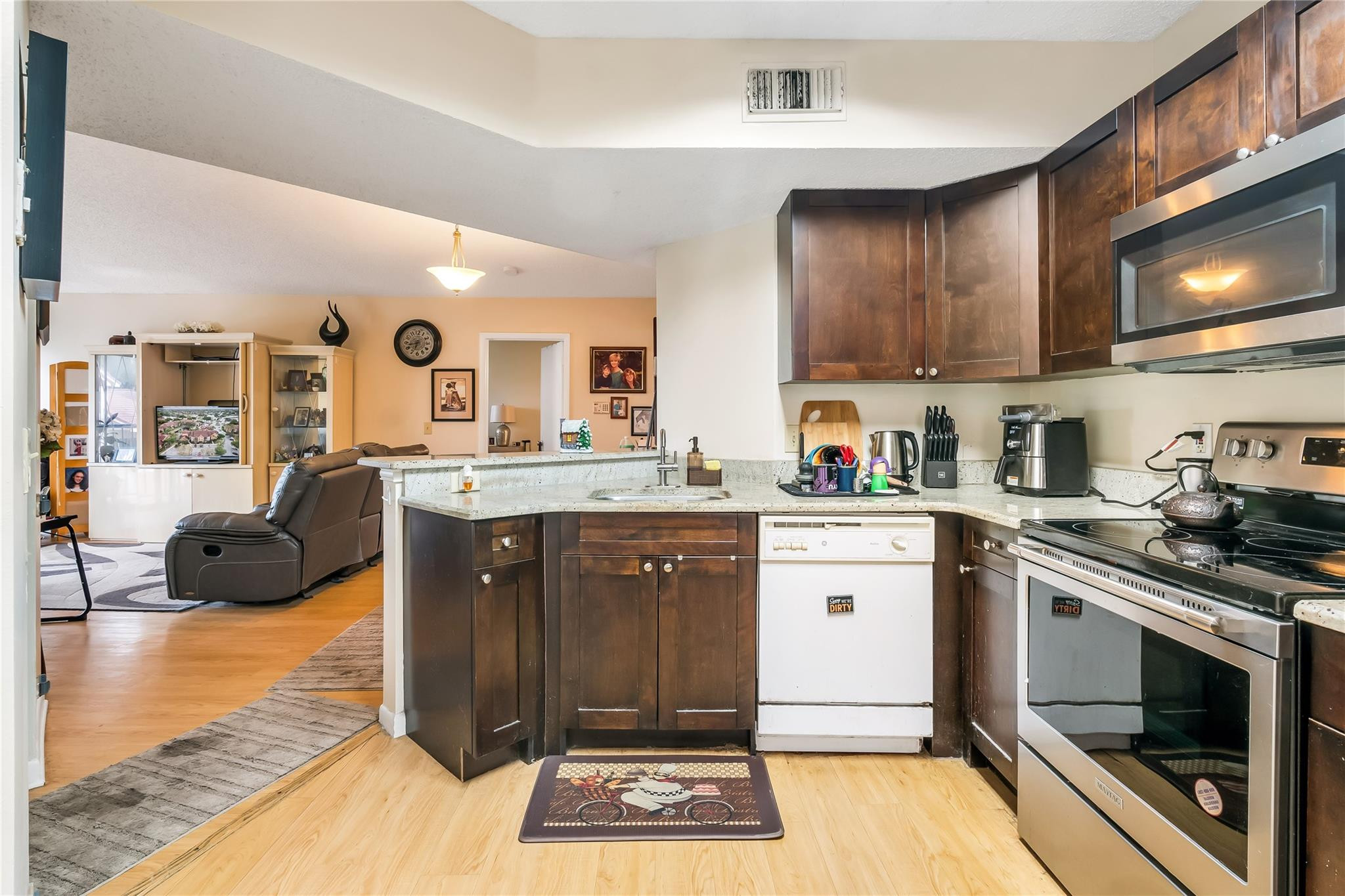 8901 Wiles Rd 308-6