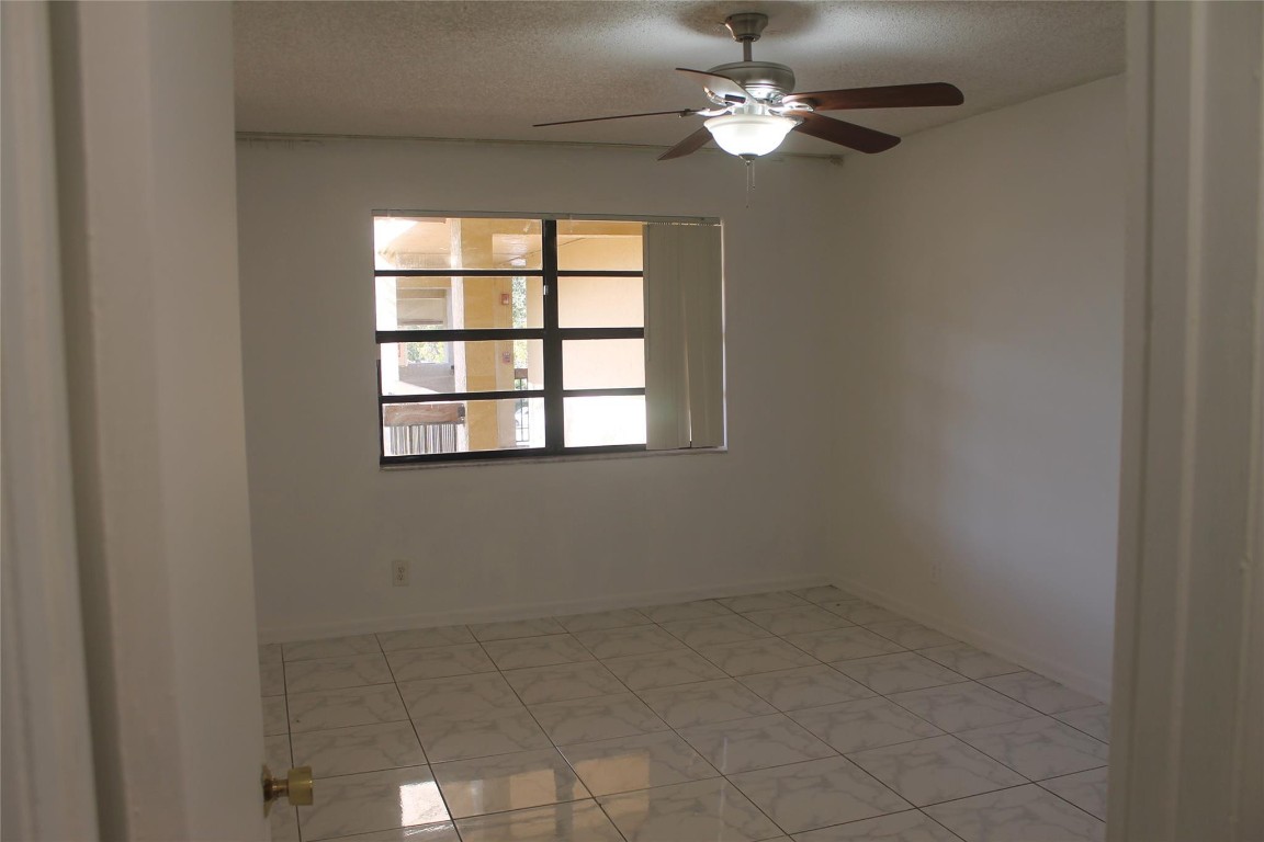 2039 Coral Ridge Dr 304