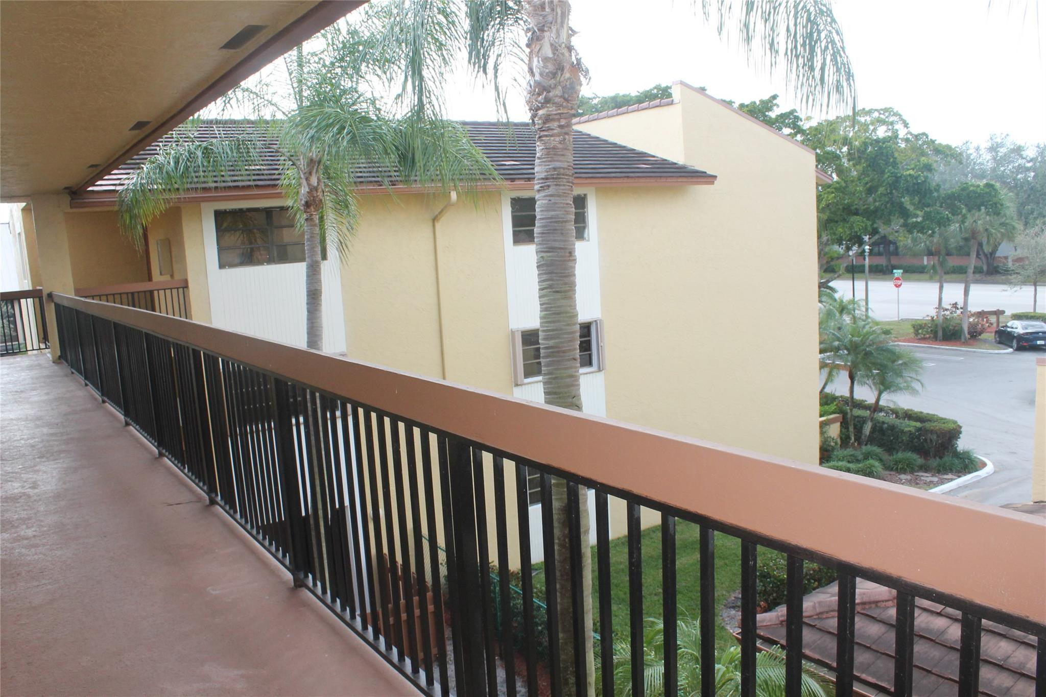 2039 Coral Ridge Dr 304