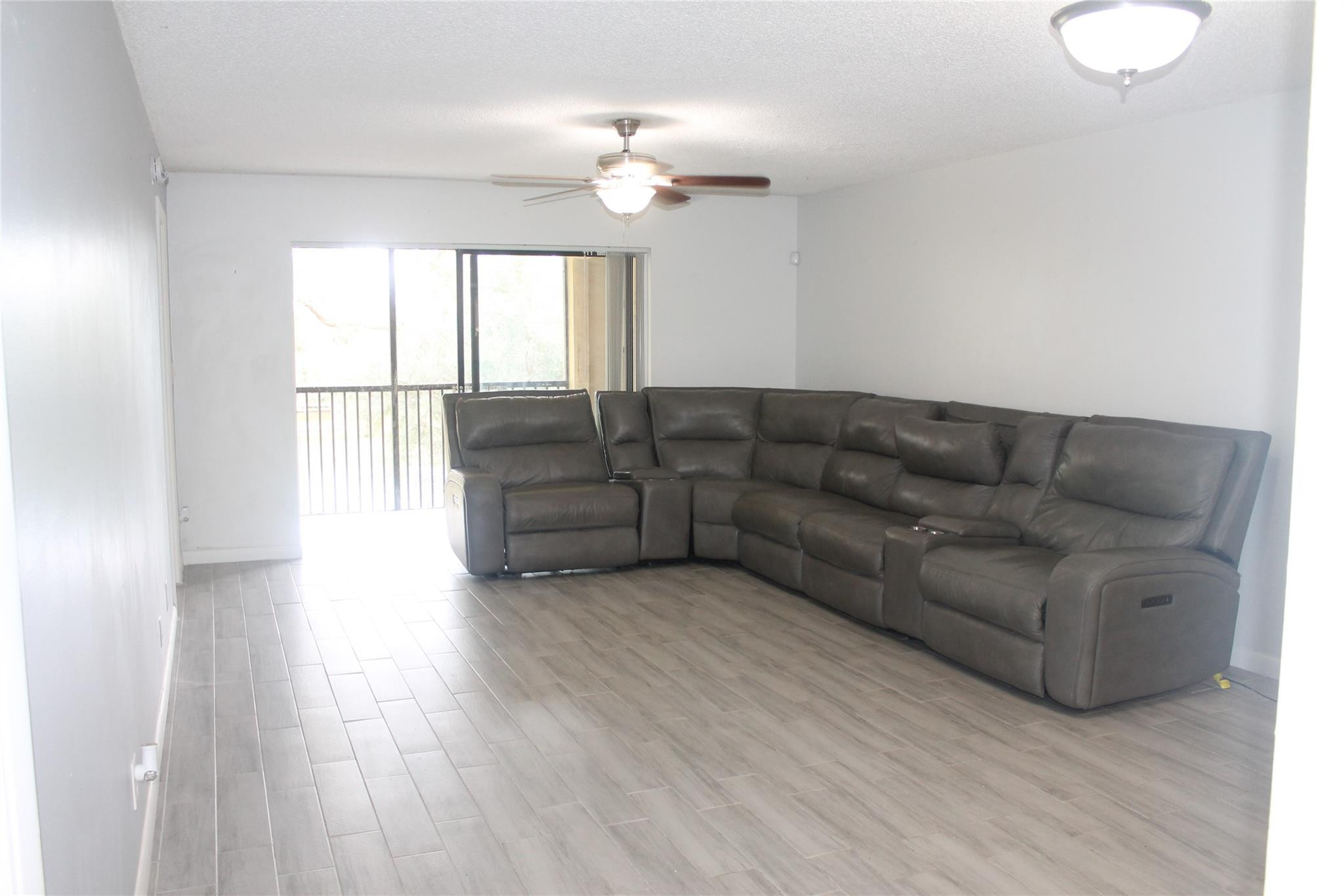 2039 Coral Ridge Dr 304