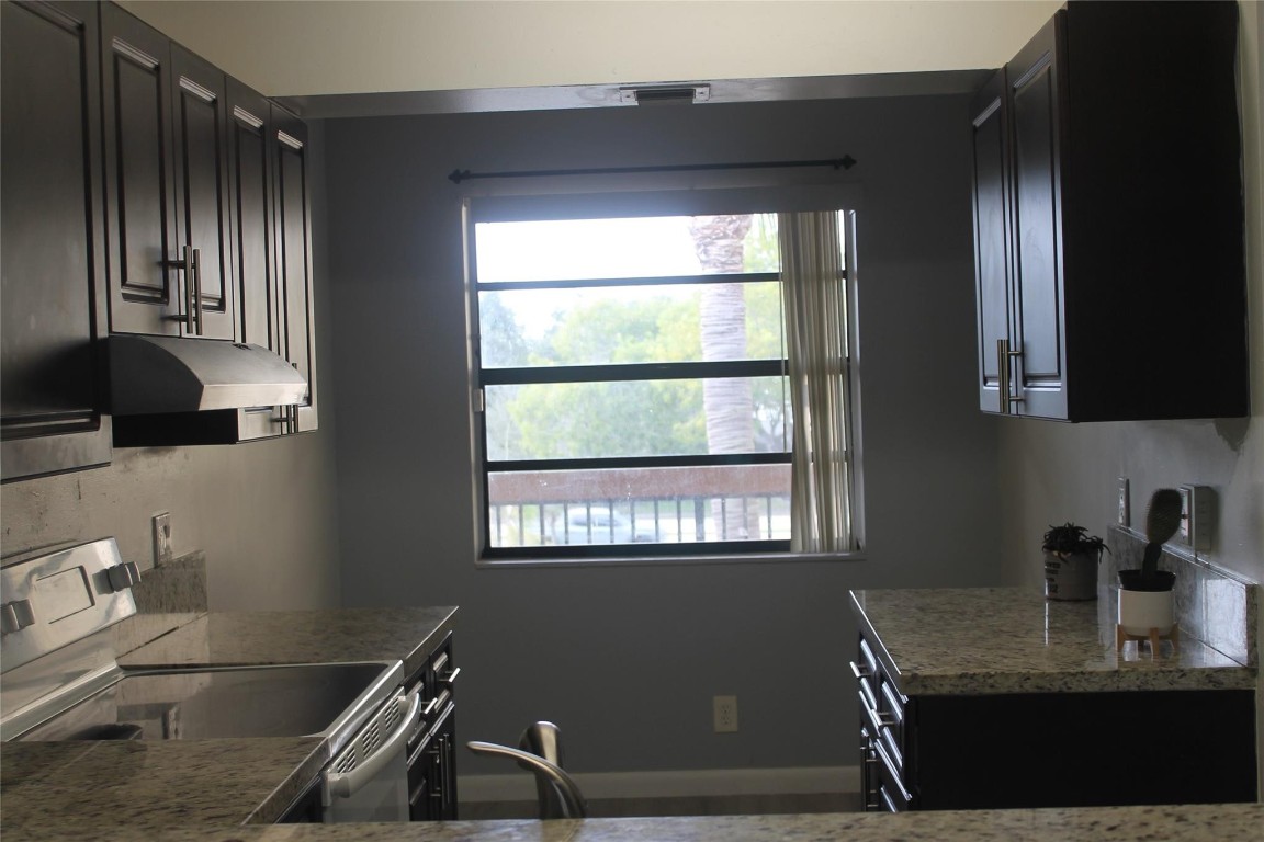 2039 Coral Ridge Dr 304