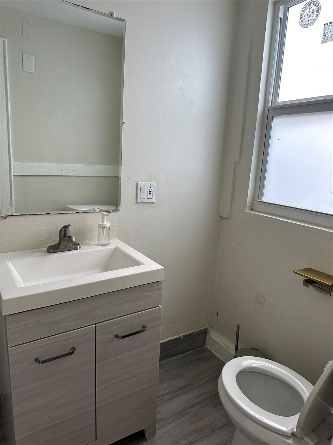 1505 Washington St 4