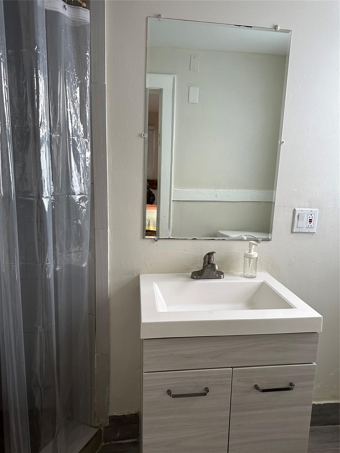 1505 Washington St 4