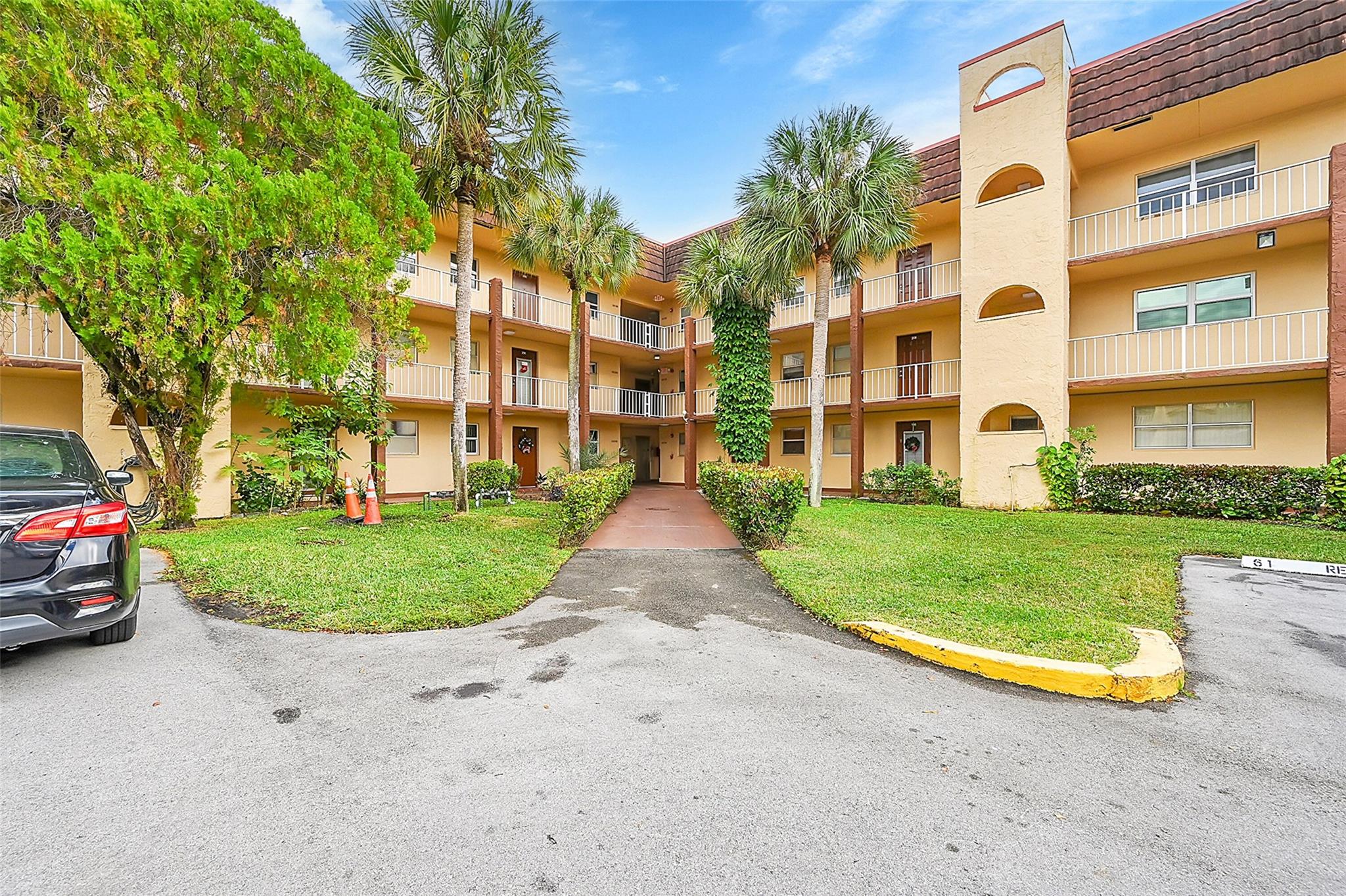 2780 N Pine Island Rd 312