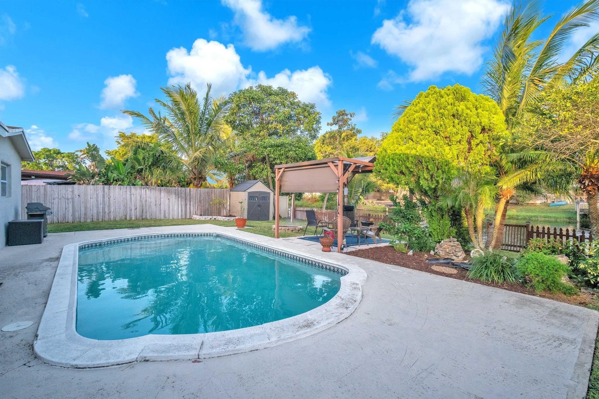 364 NW 69th Ter