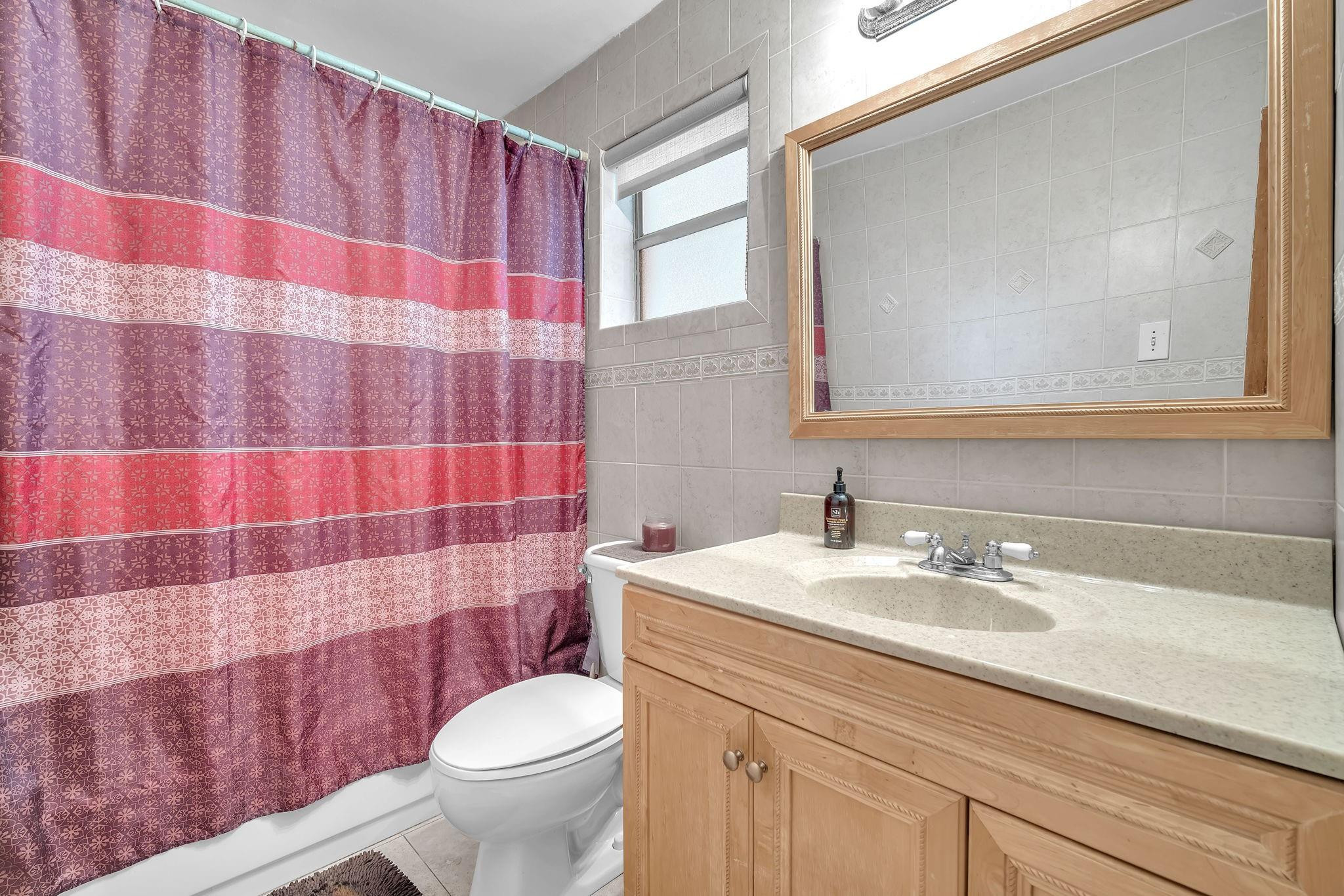 364 NW 69th Ter