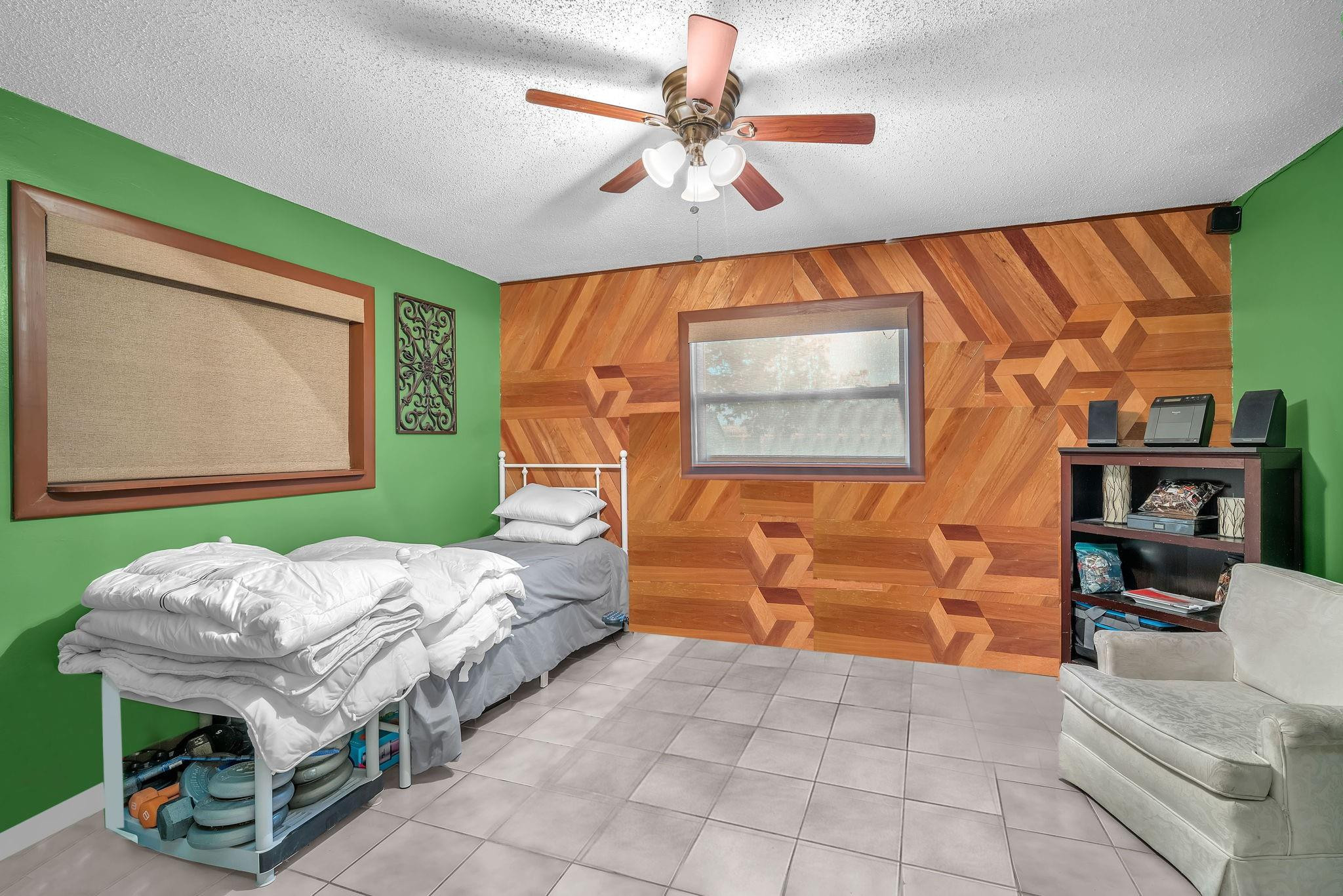 364 NW 69th Ter