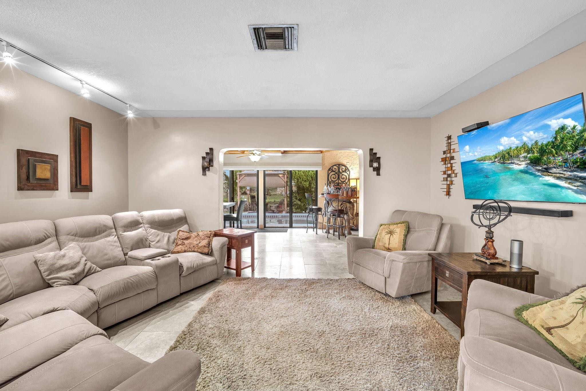 364 NW 69th Ter