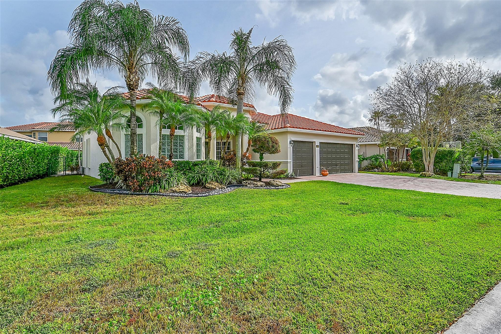 4971 NW 120th Ave