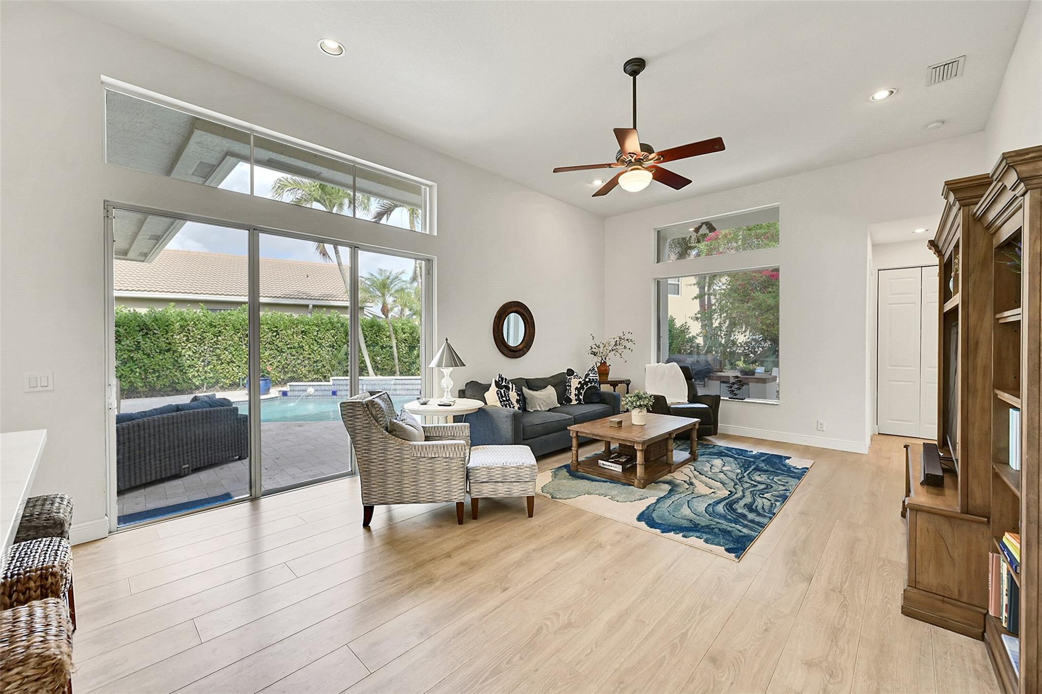 4971 NW 120th Ave