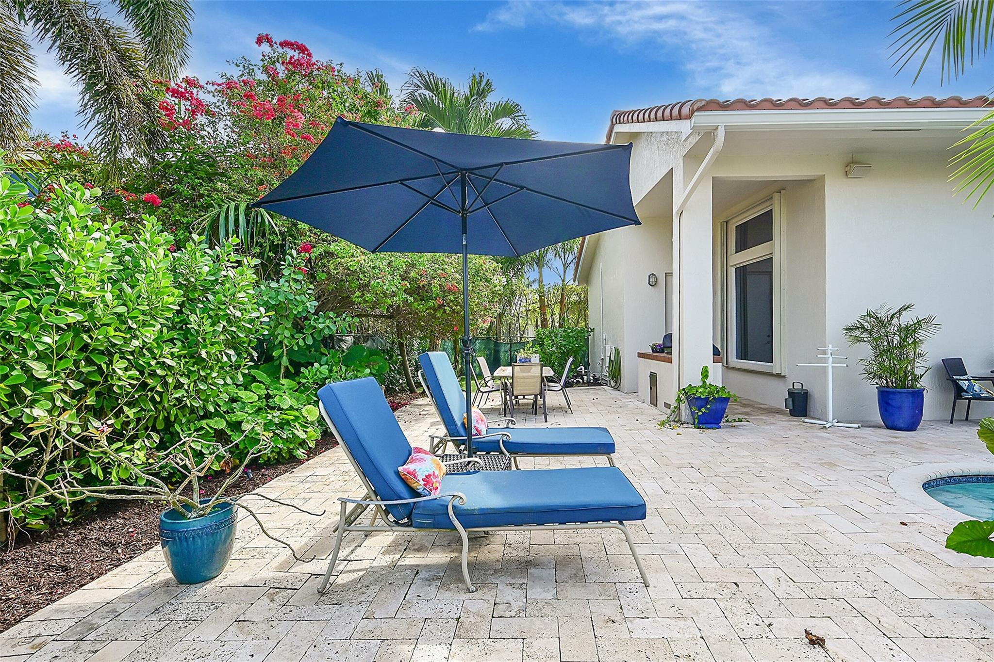4971 NW 120th Ave