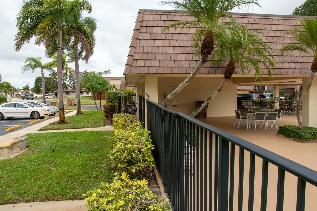 2540 SW 15th St 2540