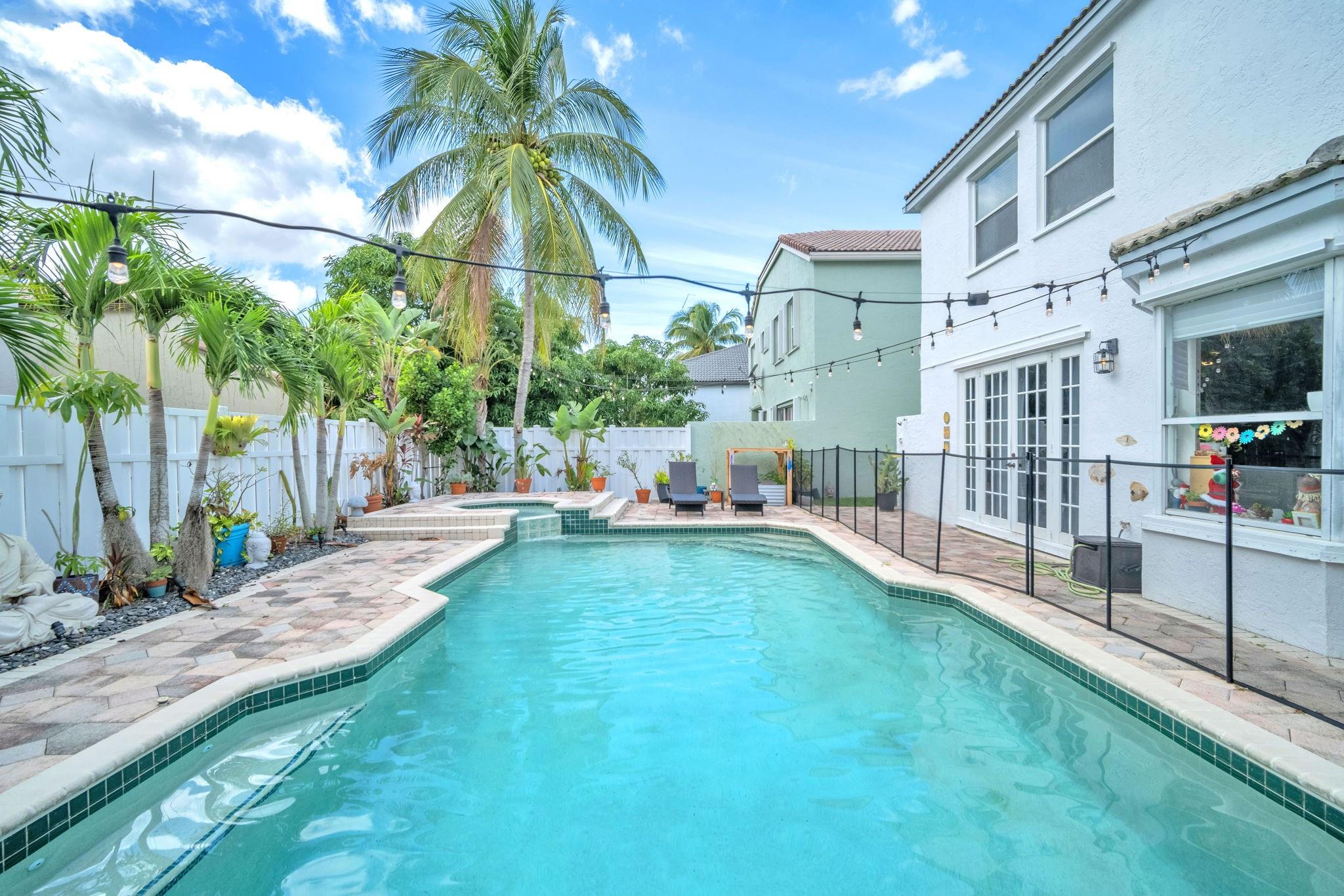 15810 NW 11th St