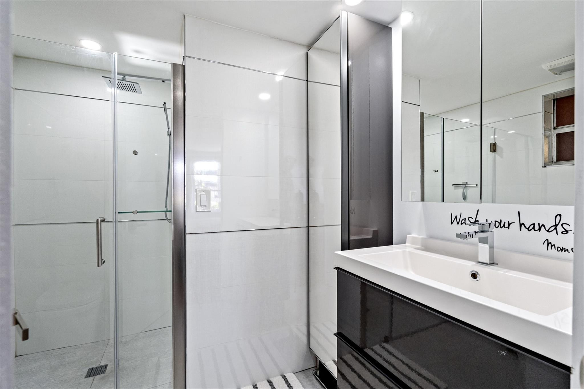 2820 Riverside Dr 104-2