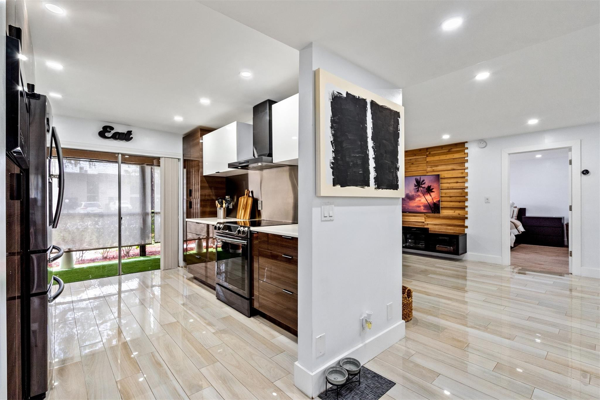 2820 Riverside Dr 104-2