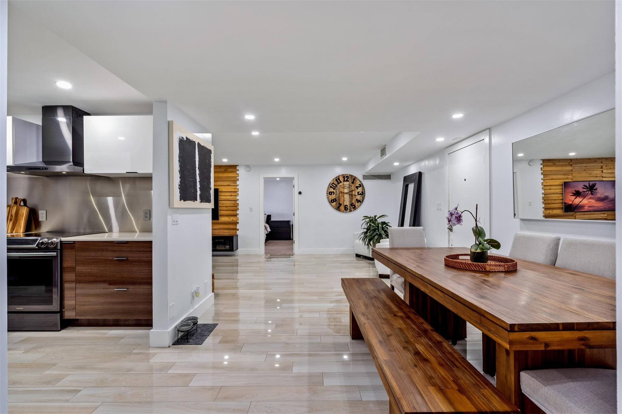 2820 Riverside Dr 104-2