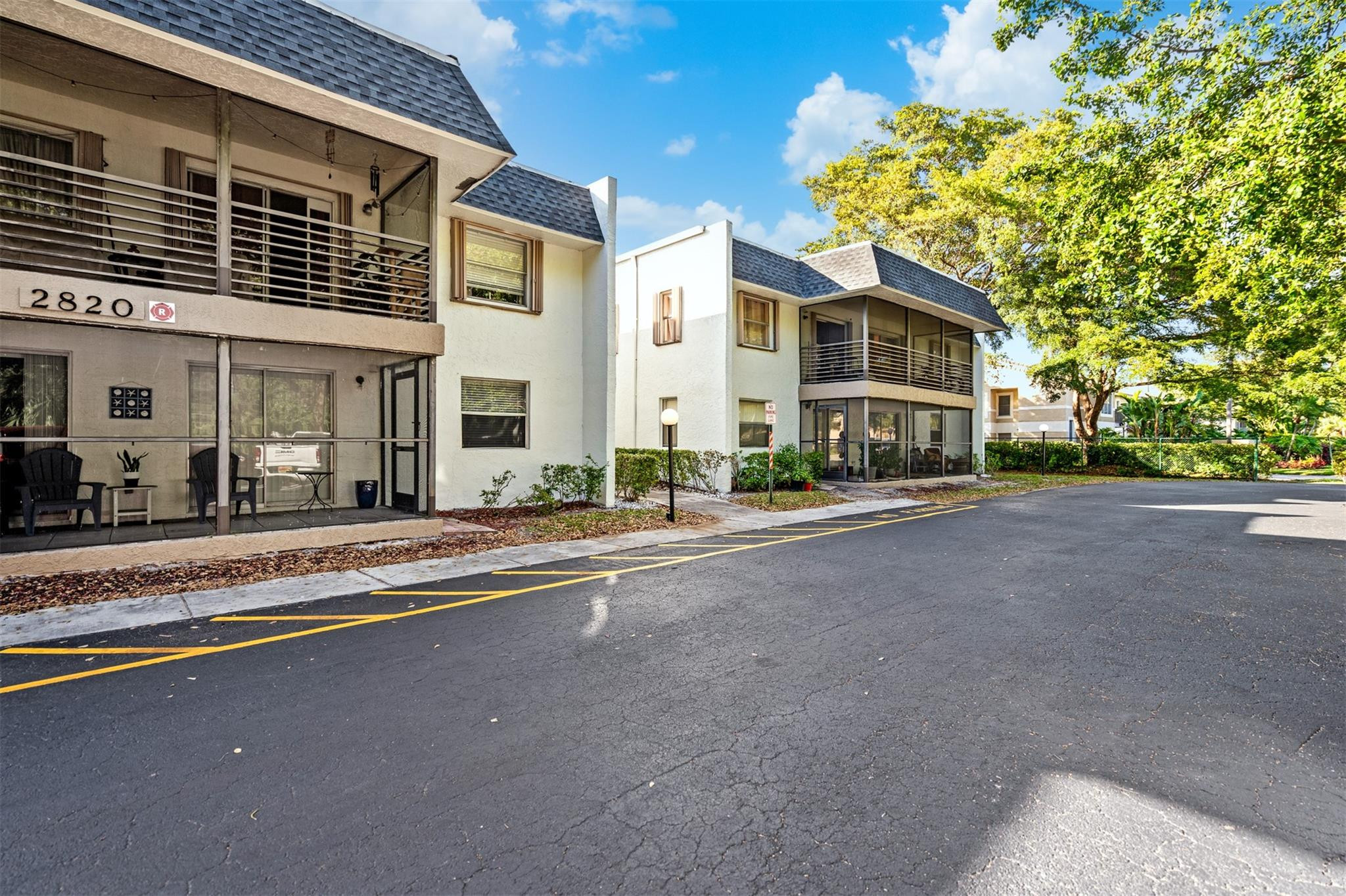 2820 Riverside Dr 104-2