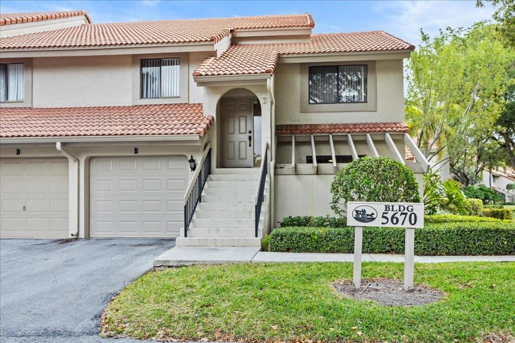 5670 Coach House Cir B