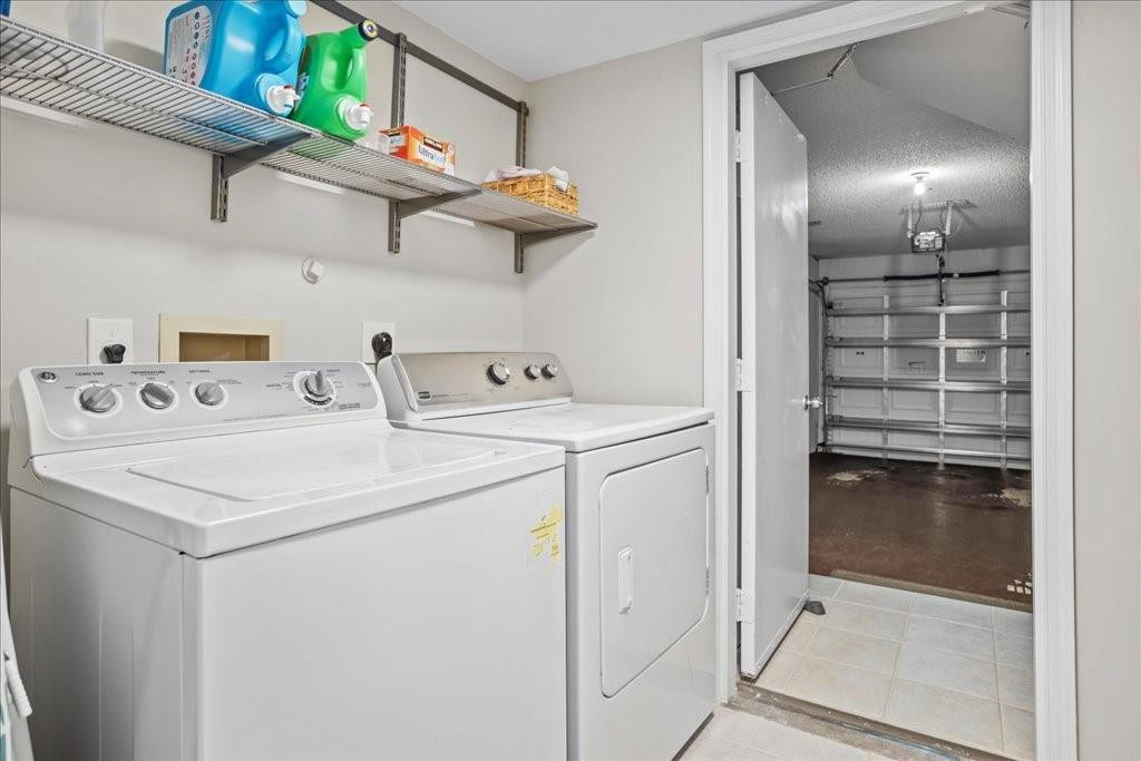 5670 Coach House Cir B